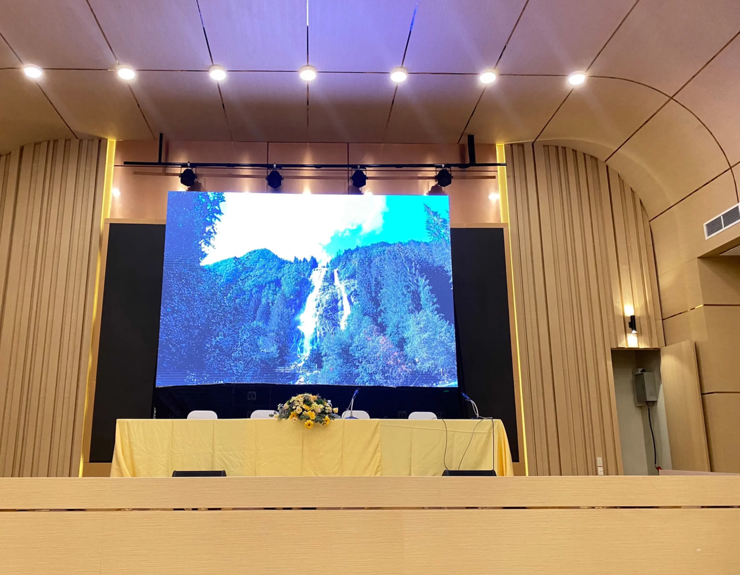 ตัวอย่างผลงานจอแสดงผล Digital