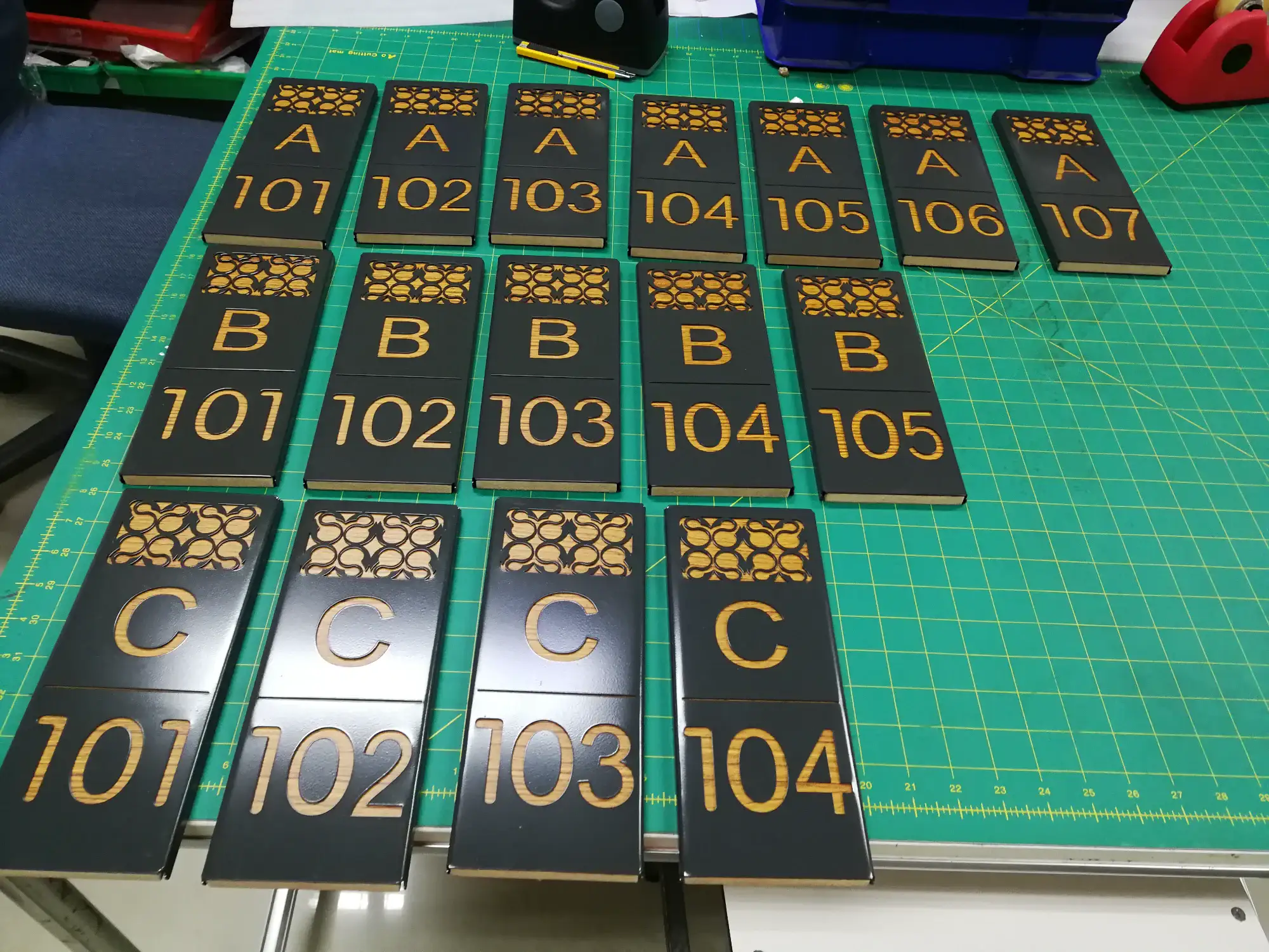 ป้ายโรงแรม (Hotel Sign) 02