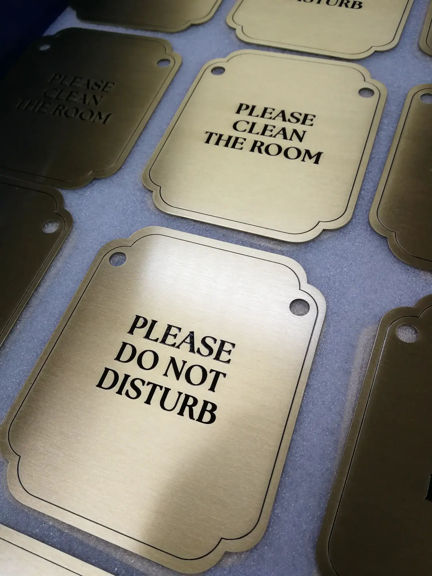 ป้ายโรงแรม (Hotel Sign) 10