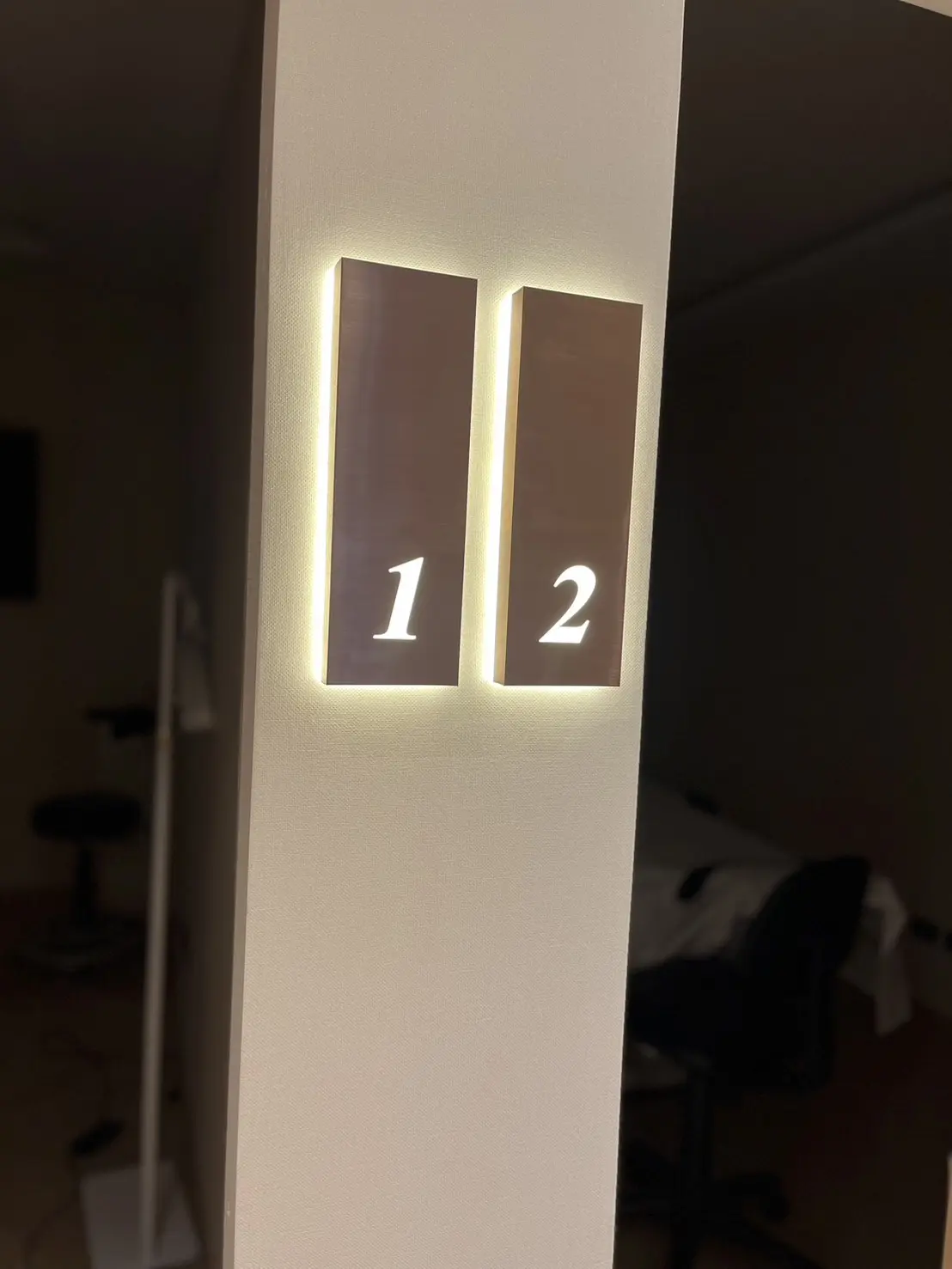 ป้ายโรงแรม (Hotel Sign) 48